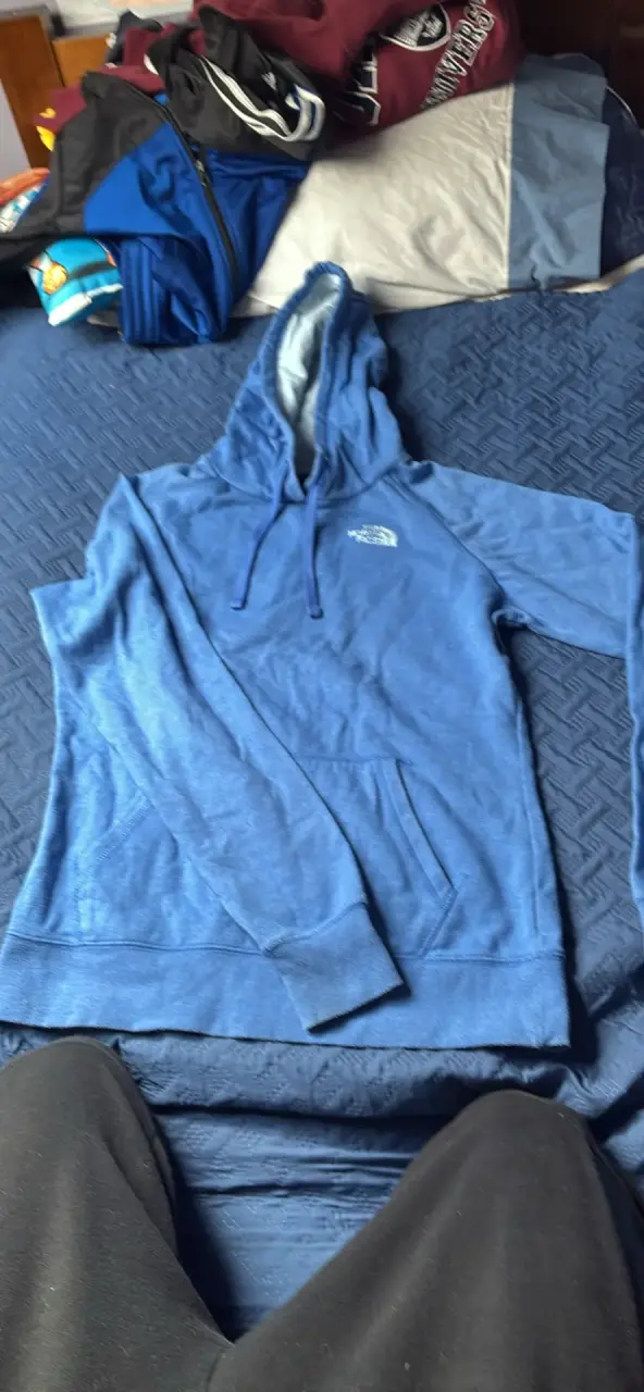 Polerón azul con capucha The North Face para mujer - 3