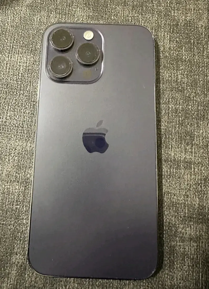 iPhone con batería al 81% en buen estado - 2