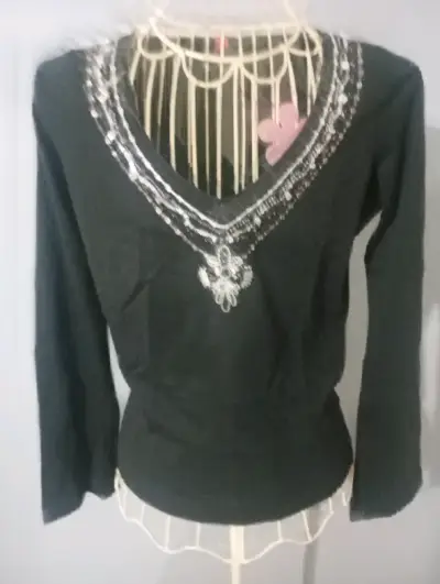 Polera negra con detalles brillantes Esprit - miniatura 1