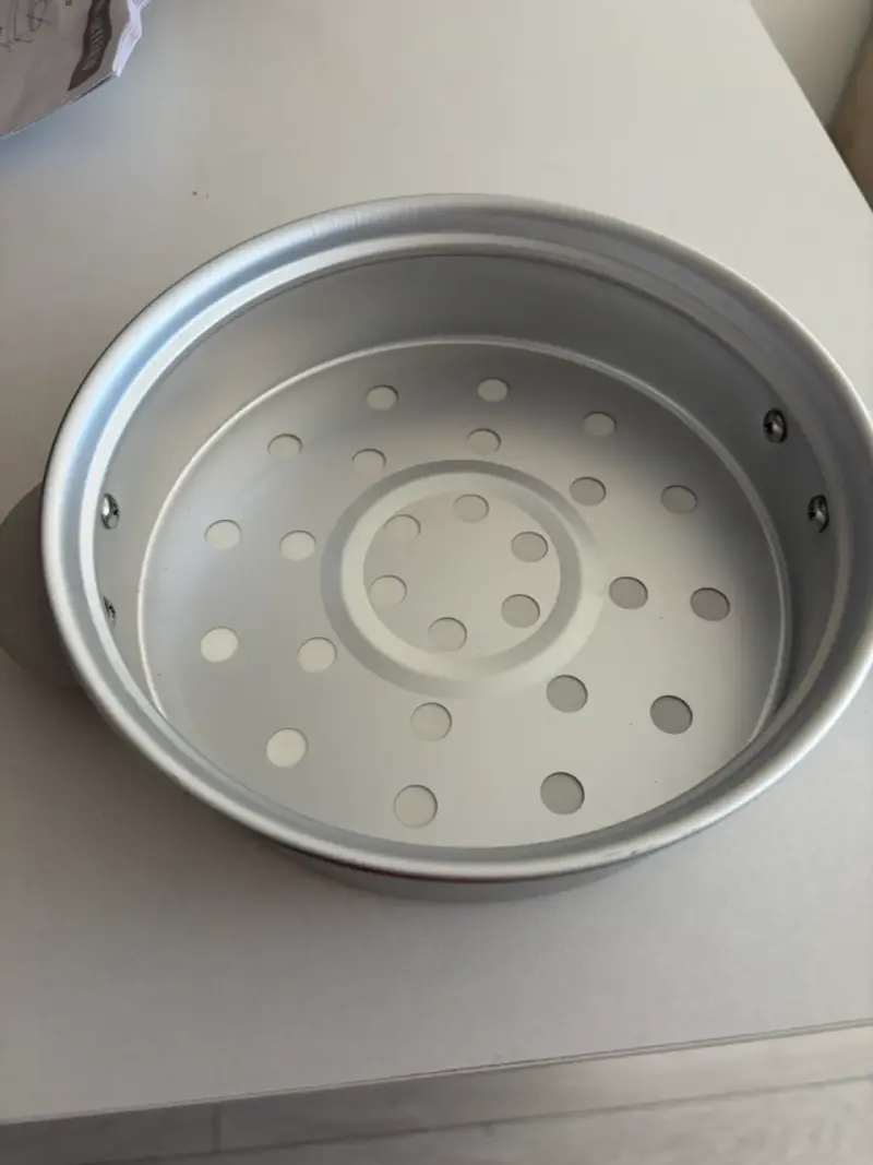 Arrocera eléctrica Oster roja con tapa de vidrio - 4