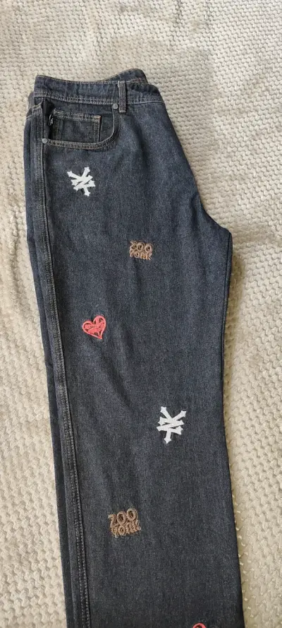 Jeans negros bordados Zoo York para hombre - miniatura 4