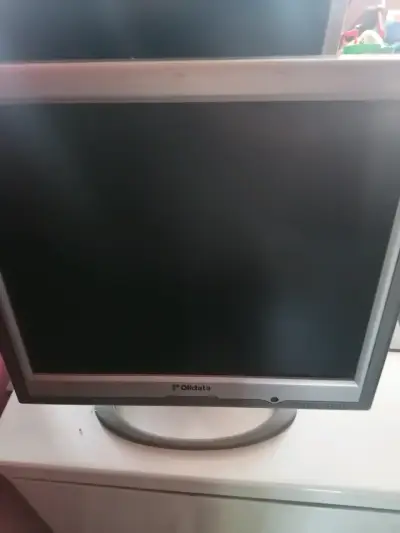 Monitor LCD Olidata de 17 pulgadas - miniatura 4