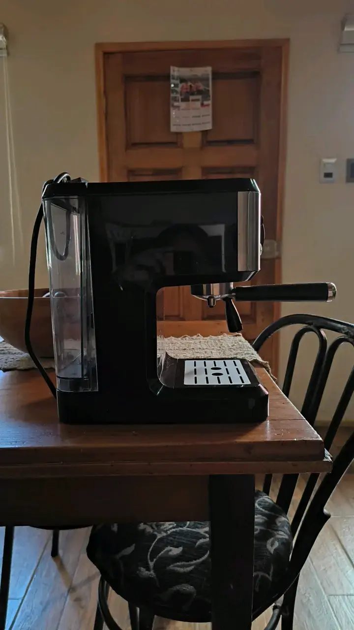 Cafetera espresso Oster 3 en 1 negra - 2