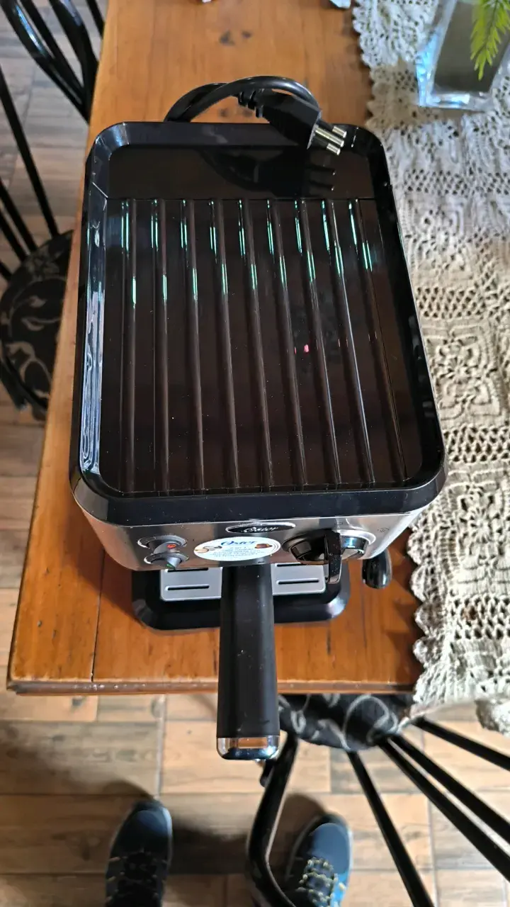 Cafetera espresso Oster 3 en 1 negra - 5