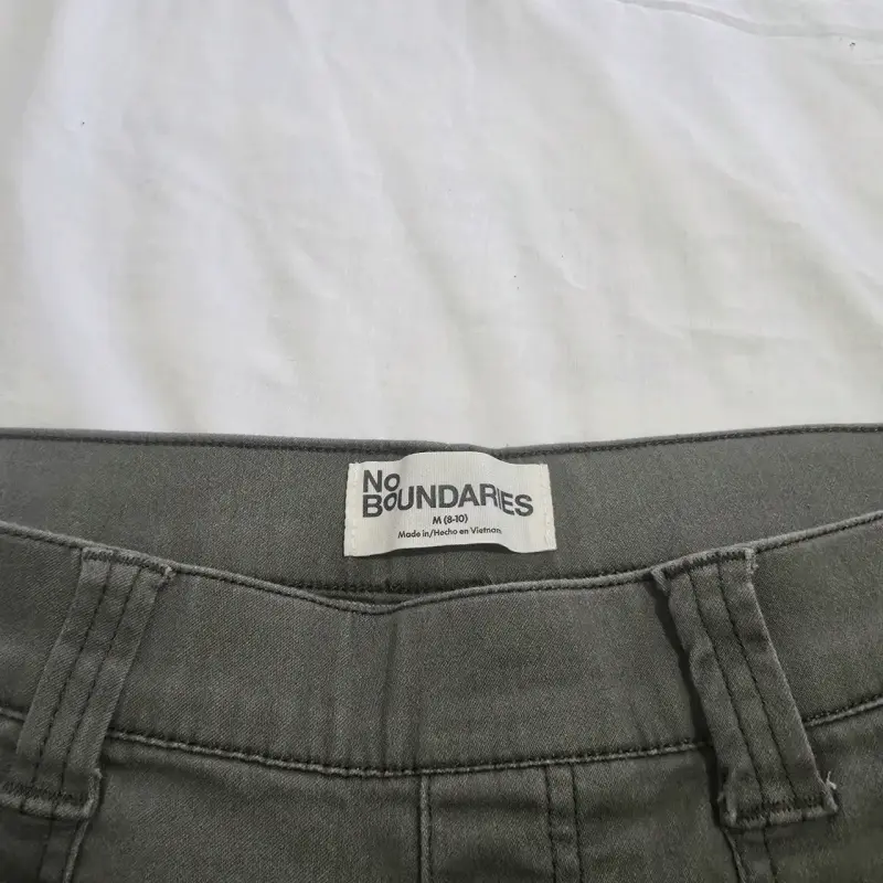 Pantalones cargo No Boundaries - 4