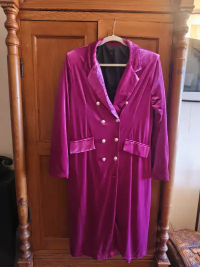 Hermoso y original Vestido/abrigo - miniatura 1