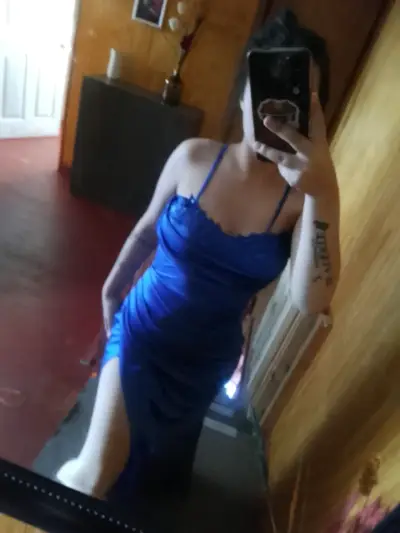 Vestido de gala azul con encaje y tirantes - miniatura 1