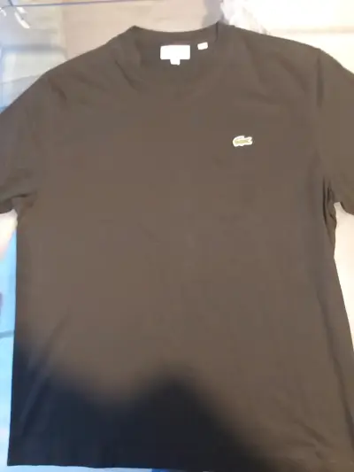 Polera Negra Lacoste Classic Fit - miniatura 1