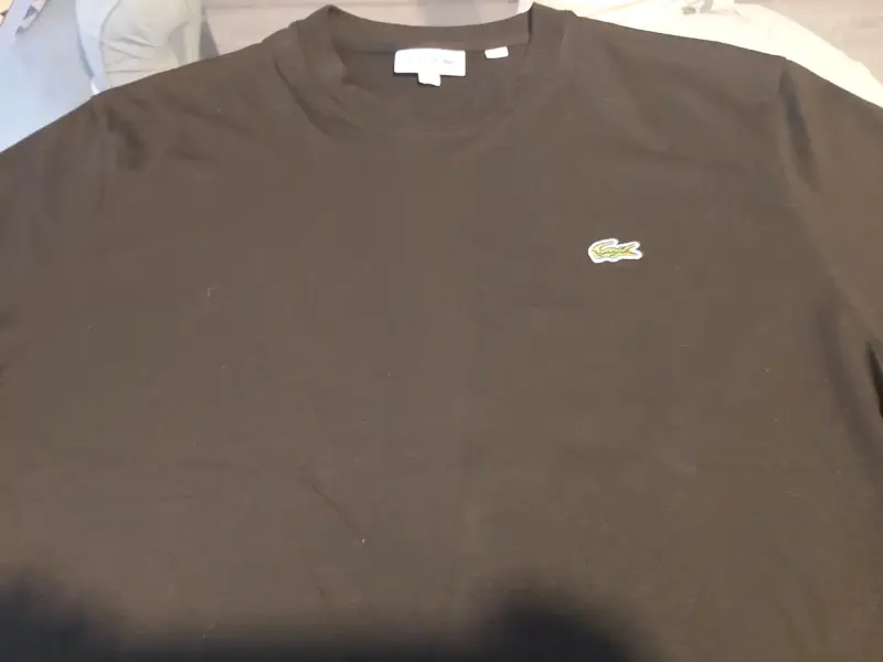 Polera Negra Lacoste Classic Fit - 2