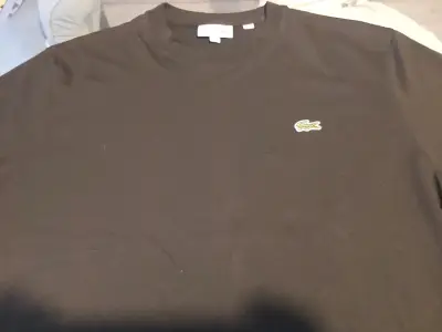 Polera Negra Lacoste Classic Fit - miniatura 2