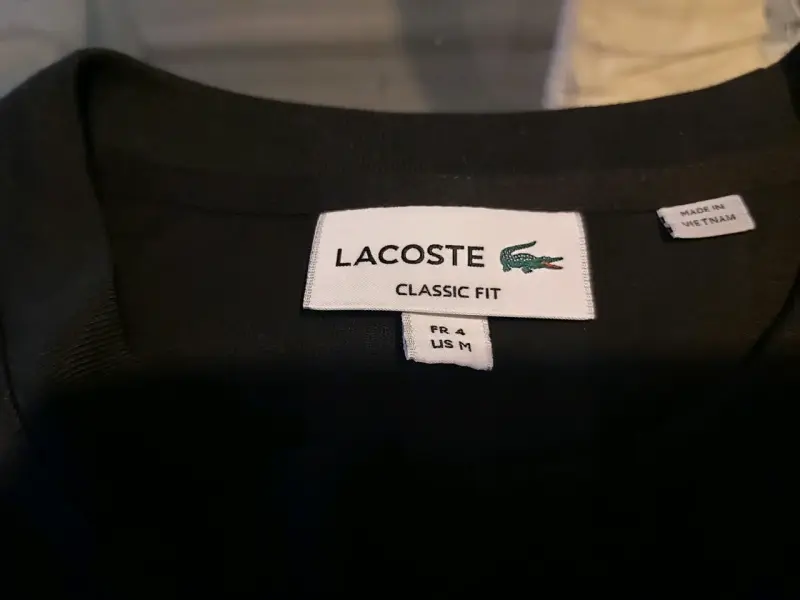 Polera Negra Lacoste Classic Fit - 3