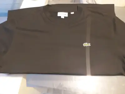 Polera Negra Lacoste Classic Fit - miniatura 4