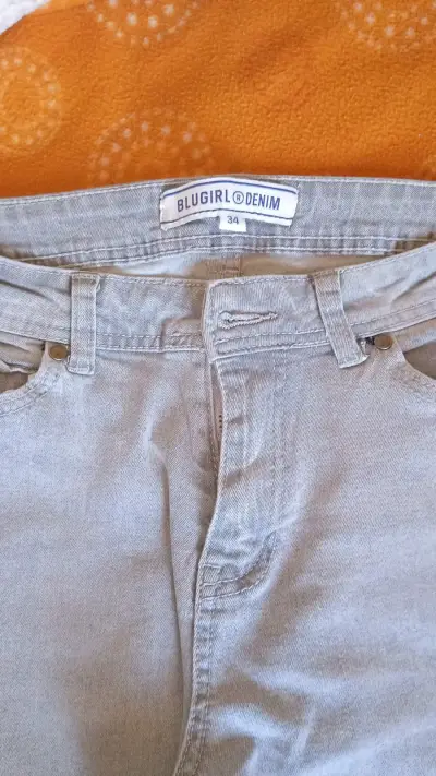 Jeans gris con detalles de estrellas talla 34 - miniatura 4