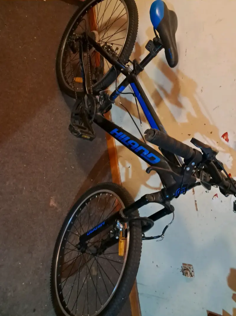 Bicicleta de montaña Hiland negra y azul - 3