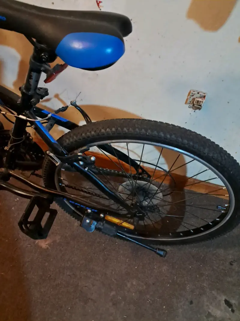 Bicicleta de montaña Hiland negra y azul - 4