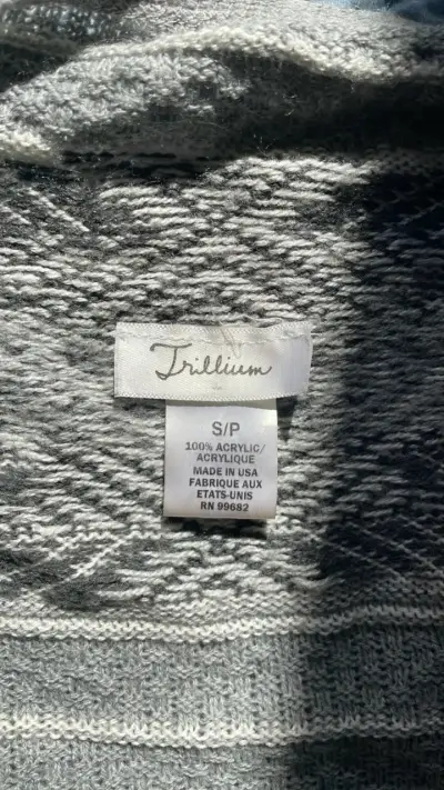 Tapado gris con diseño étnico Trillium - miniatura 2