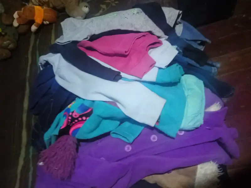 Lote de ropa variada para mujer y niño - 4