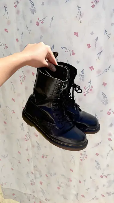 Dr Martens clásicas 1460 - miniatura 1