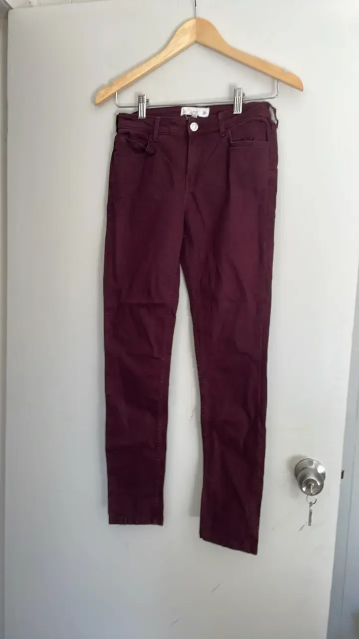 Pantalones burdeos MANGO para mujer