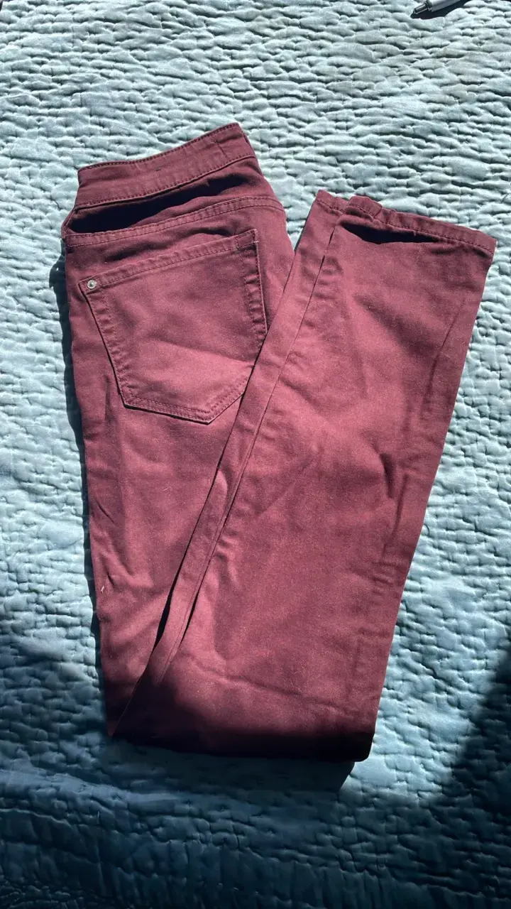 Pantalones burdeos MANGO para mujer - 3