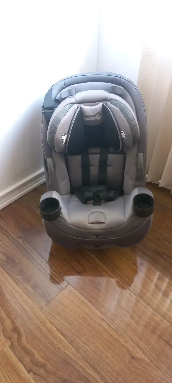 Silla de auto para bebé,"Grow and go,Safety"