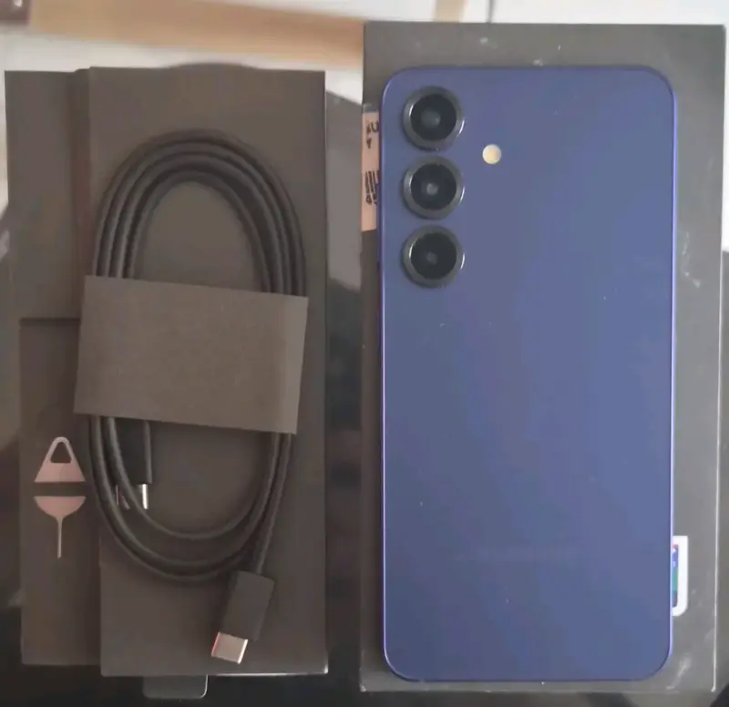 Smartphone Samsung Galaxy S25Azul Navy - 1