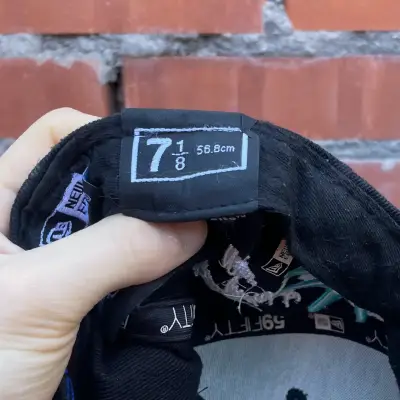 Gorra New Era NY Negra con Bordado - miniatura 6