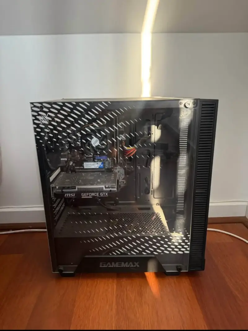 PC gamer poco uso - 2