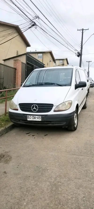 Furgón Mercedes-Benz Vito - miniatura 1