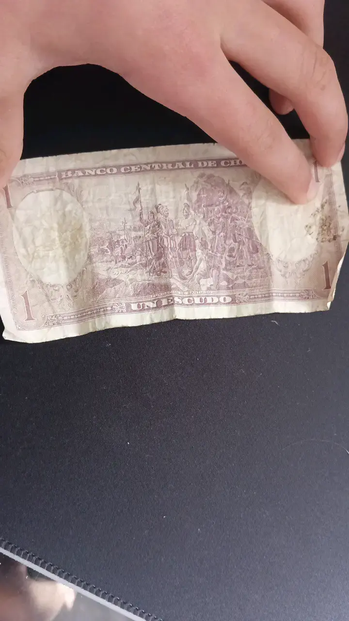 Billete antiguo y monedas especiales - 1