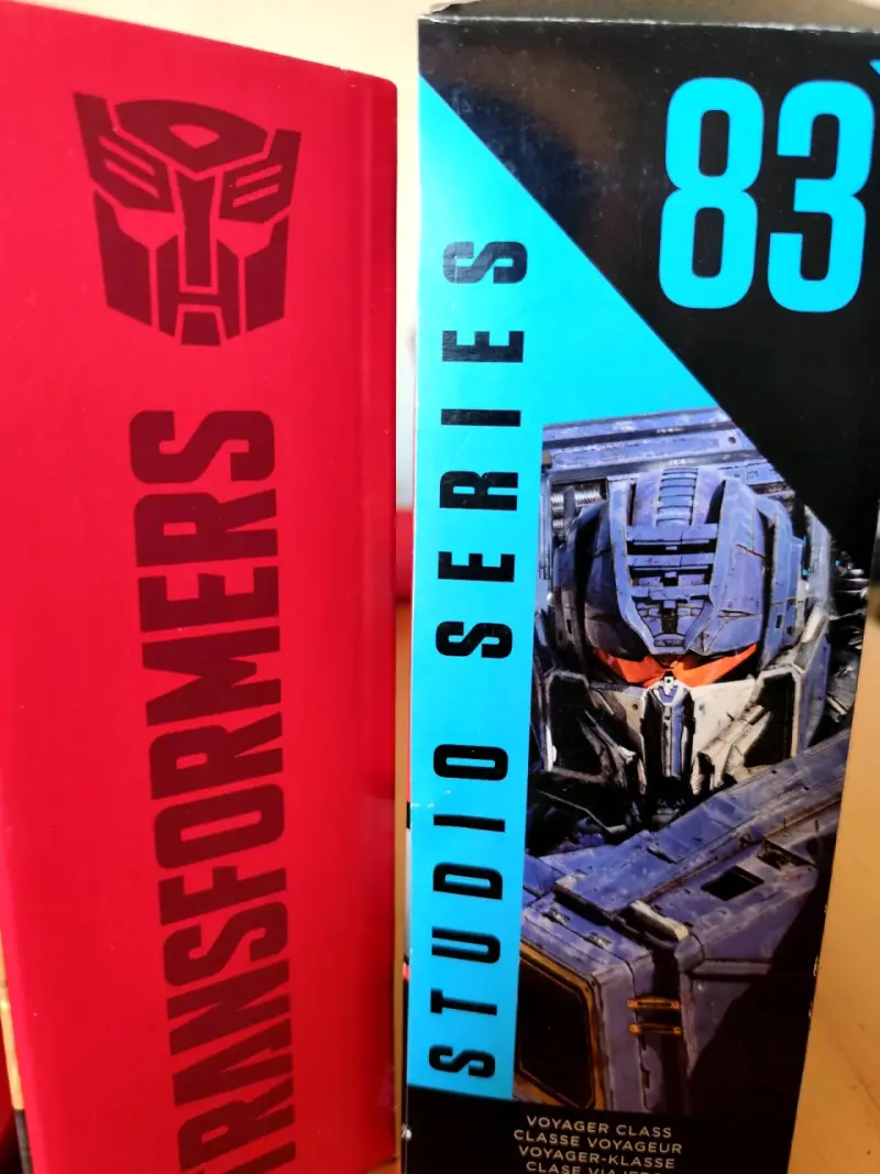 Figura Transformers Soundwave Studio Series 83 - 2