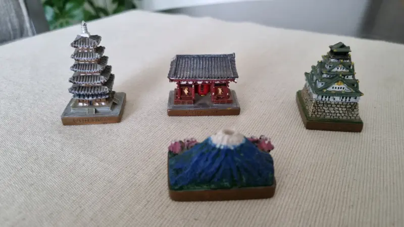 Set de miniaturas de monumentos japoneses - 2