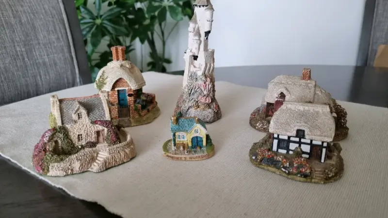 Conjunto de Casas Miniatura con sello - 1