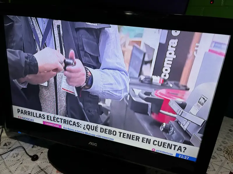 Televisor LED AOC 32 pulgadas HD - 4