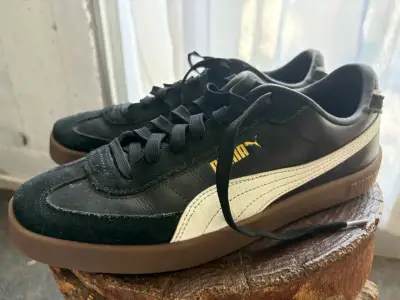 Zapatillas  negras Puma - miniatura 1