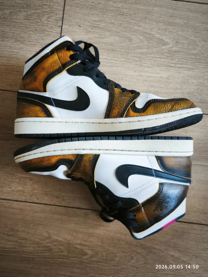 Zapatillas Nike Air Jordan 1 Mid Se - 1