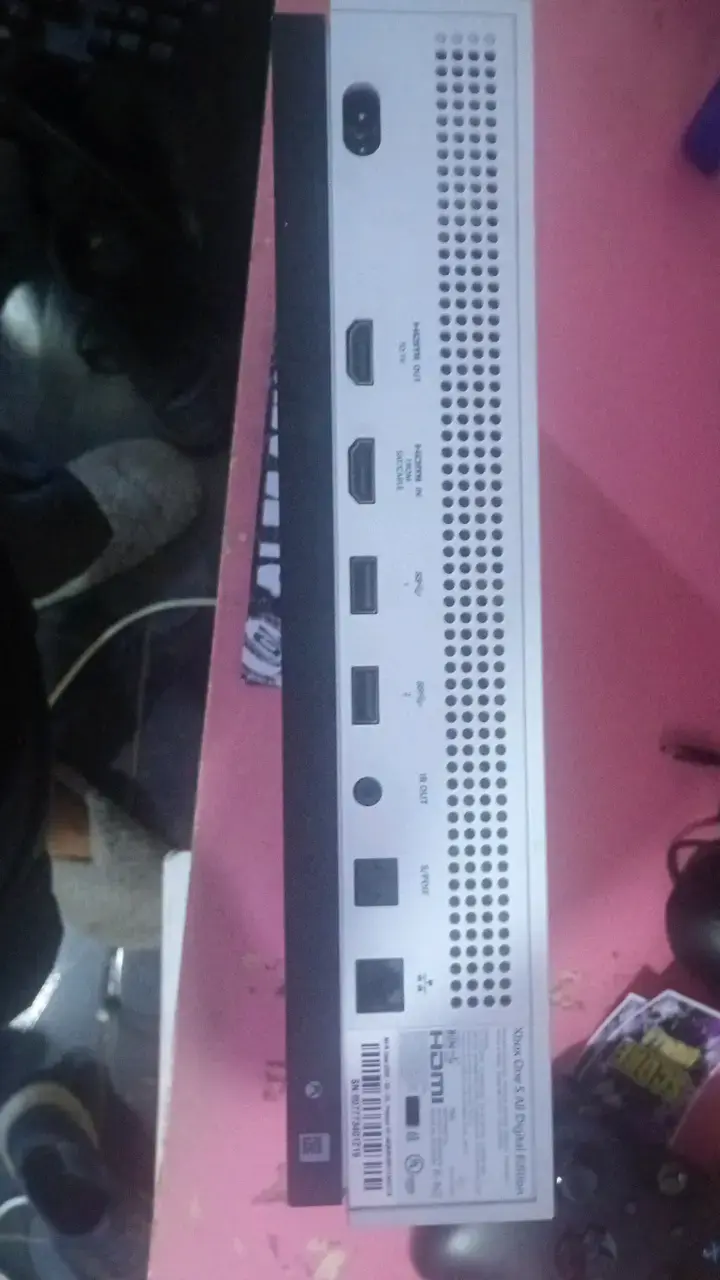 Consola Xbox One S con control - 4