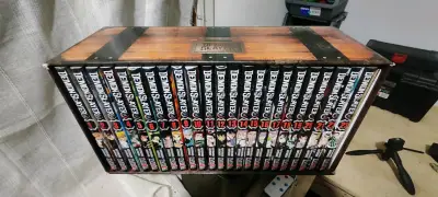Colección completa de mangas Demon Slayer en caja especial - miniatura 1