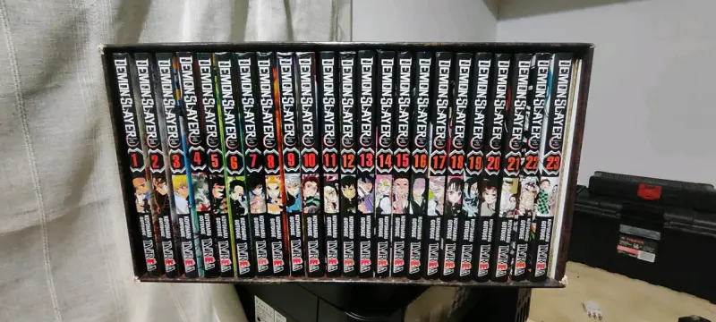 Colección completa de mangas Demon Slayer en caja especial - 2