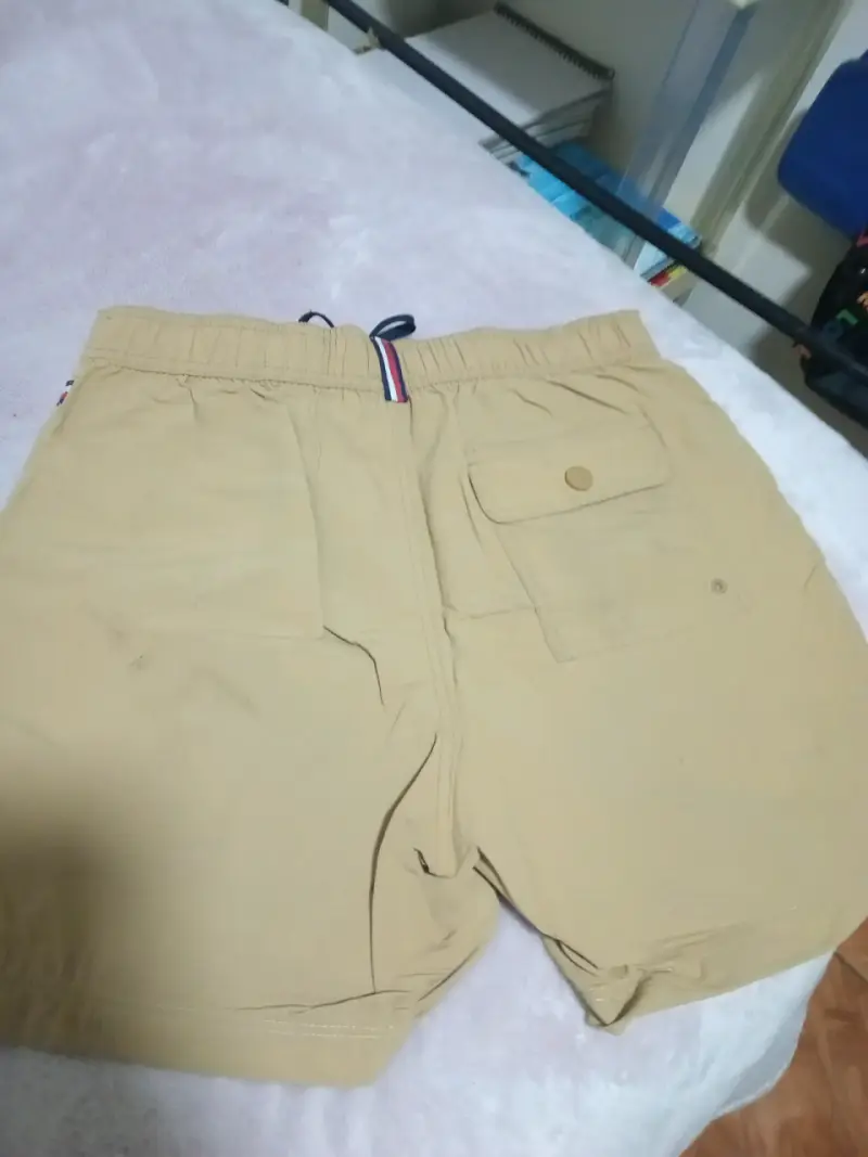 Shorts beige para hombre estilo casual - 3