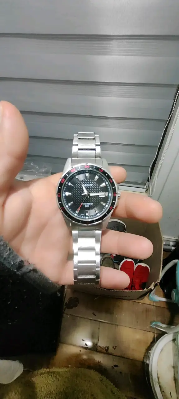 Reloj Casio de acero inoxidable resistente al agua