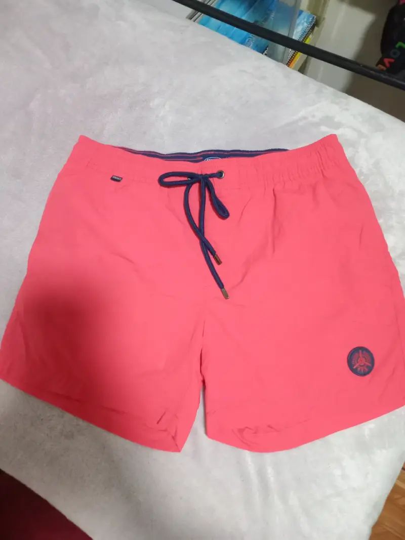 Shorts de baño color sandia con logo - 1