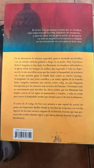 Libro Ángeles y Demonios de Dan Brown - miniatura 2