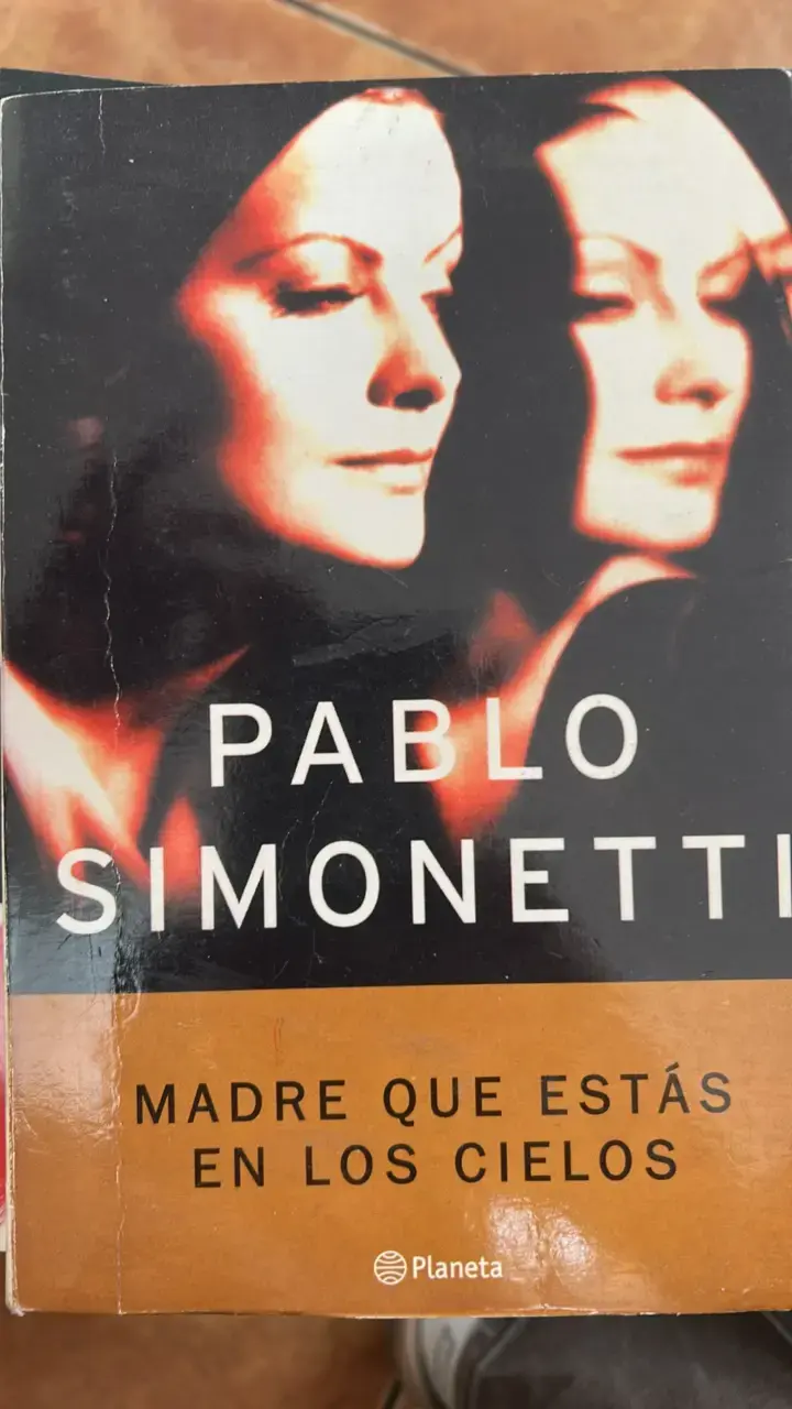 Libro 'Madre Que Estás en los Cielos' de Pablo Simonetti - 1