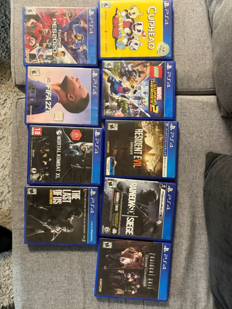Consola PS4 con dos controles personalizados y juegos - 4