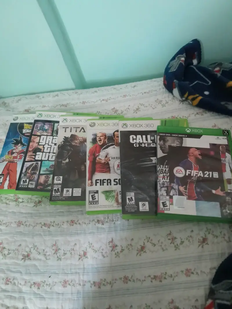 Lote Juegos Xbox 360 y Xbox One: FIFA, Call of D - 2