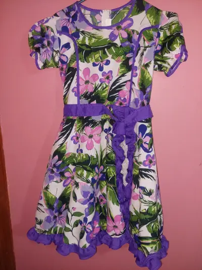 Vestido floral para niña con abrigo a juego - miniatura 1