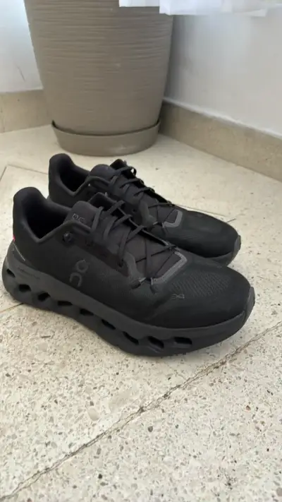 Zapatillas deportivas negras On Cloudtilt - miniatura 1