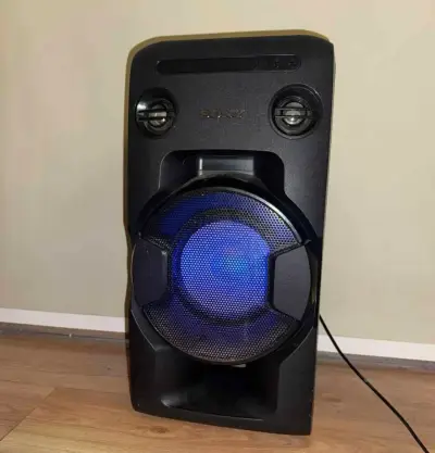 Parlante Sony con luces LED y Bluetooth - miniatura 1