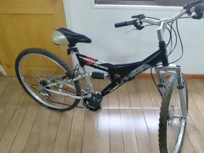 Bicicleta Lahsen Tornado FD-2600 para montaña - miniatura 1